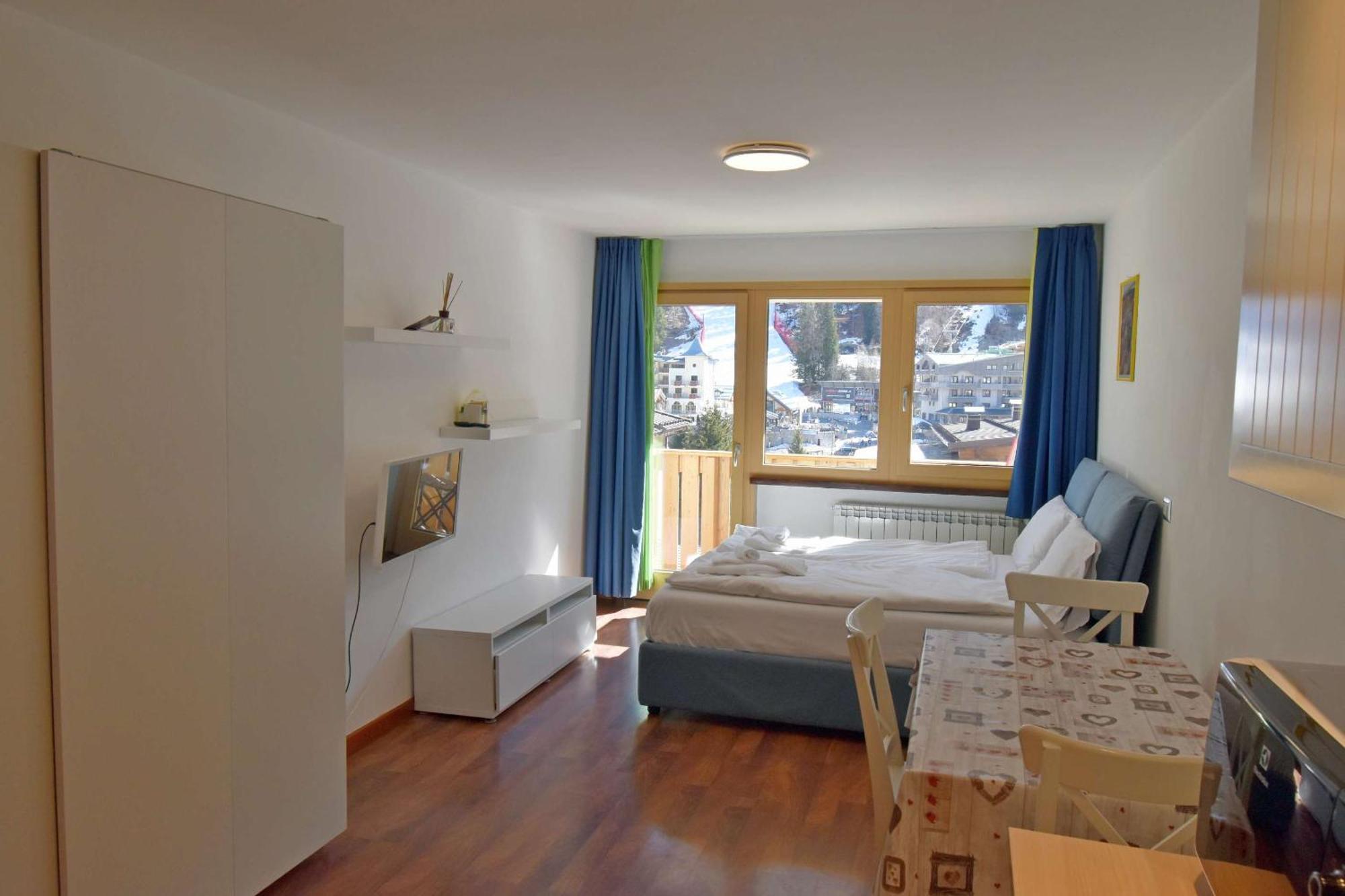 Emerald Studio Apartment Madonna Buitenkant foto